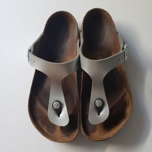 Birkenstock Gizeh in Silver Birko-Flor size 38R